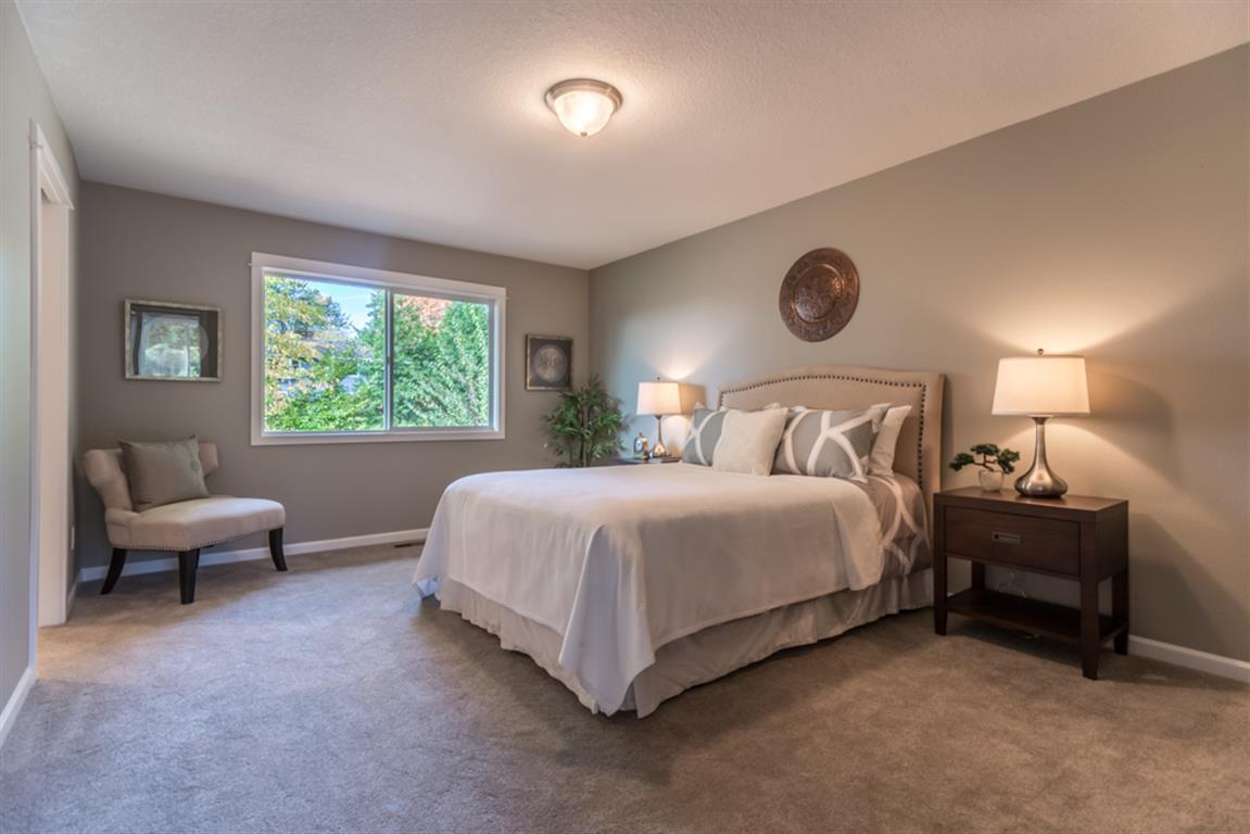 http://www.roomsolutions.com/about-room-solutions-portland-home-staging.html