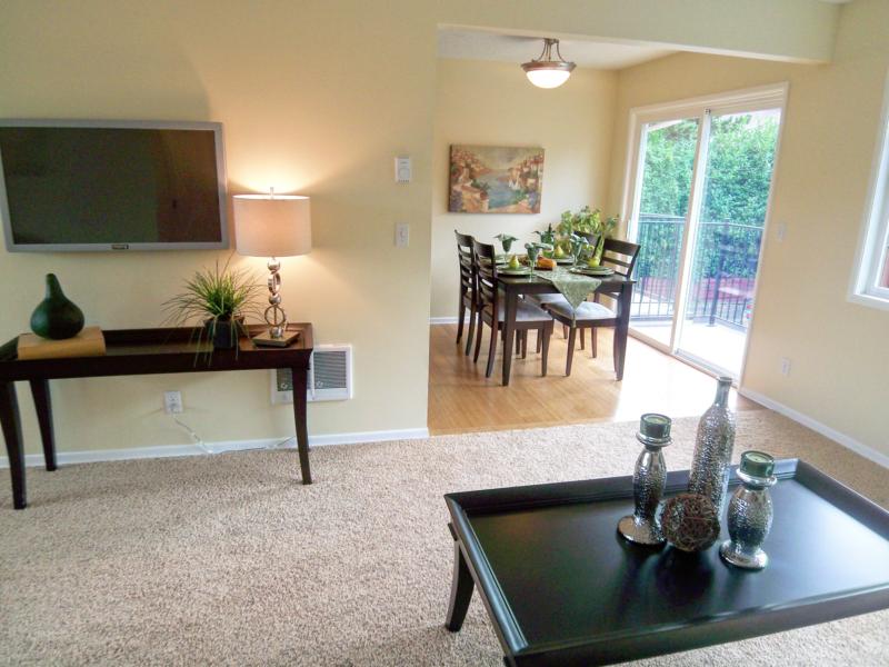 portland oregon home staging by Room Solutions Staging